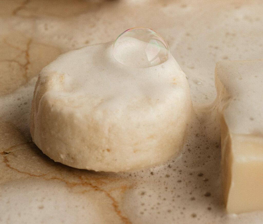 Savon solide visage naturel saponifié à froid